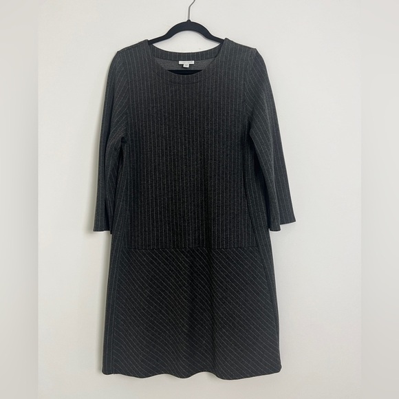 J. Jill Ponte Knit Charcoal Gray Pinstripe 3/4 Sleeve Knee Length Shift Dress M - Picture 3 of 11